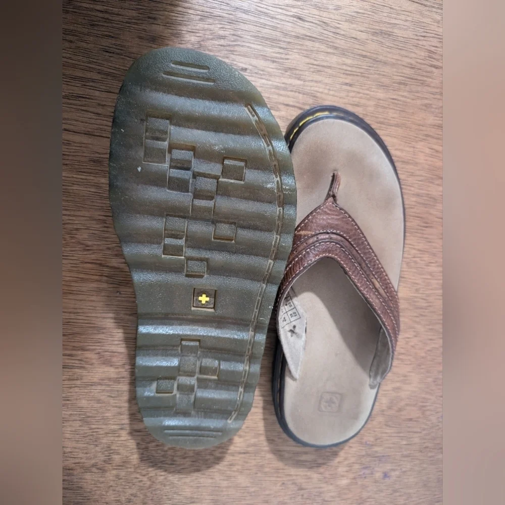 Dr. Martens Tan and Brown Flip-Flops Unisex Size 8 In Women's Size